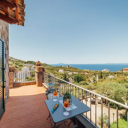 Villa Carolina Sorrento Private Heated Pool And Sea View Villa *
